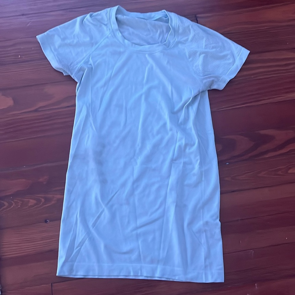 Lululemon Swiftly Tech Light Blue Size 4